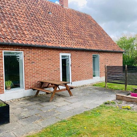 Sdr Gronkaer Feriehus - Holiday House Bækmarksbro エクステリア 写真
